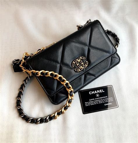 wallet on chain chanel white|Chanel wallet online store.